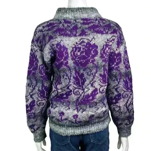 Evian Ltd. Vintage Knitted Floral Sweater - Picture 4 of 10